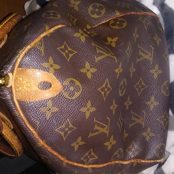 LV Speedy 35 - Picture 8 of 11